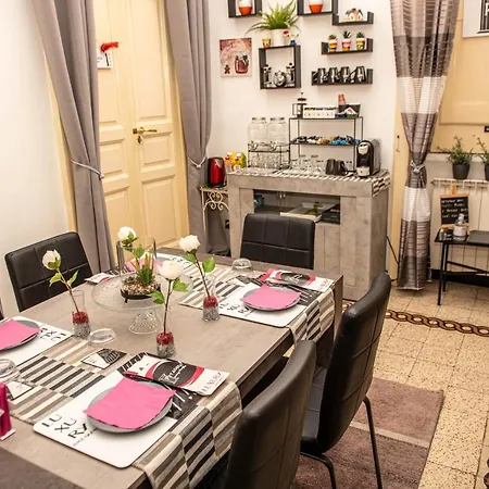 Pitagora House 게스트하우스 *