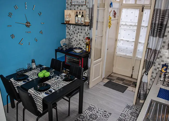 Gæstehus Pitagora House